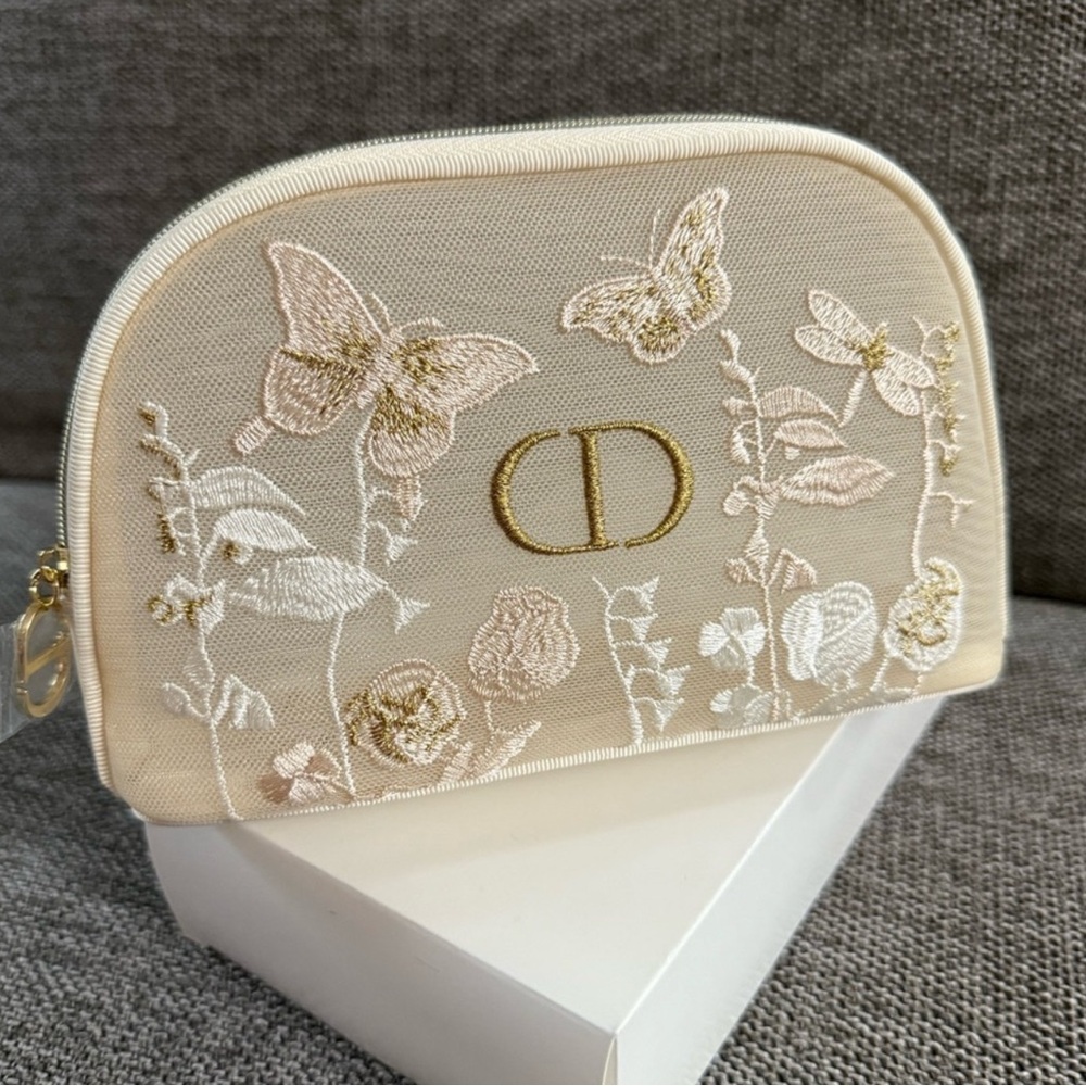 NIB Dior 8 Piece Beauty Gift Set - Pink, Silver, and Gold - Picture 2 of 8